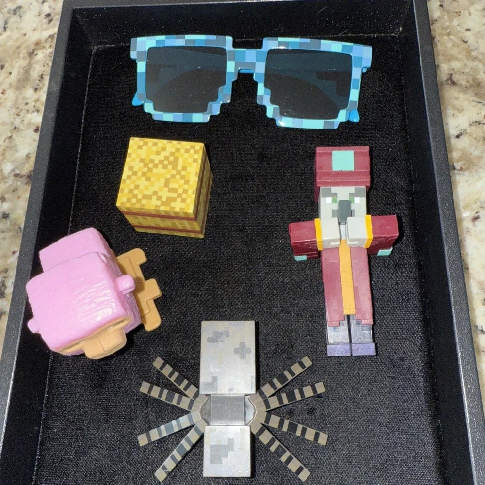 minecraft lot figures Glasses Cube. Spider Soldier Etc. 4644